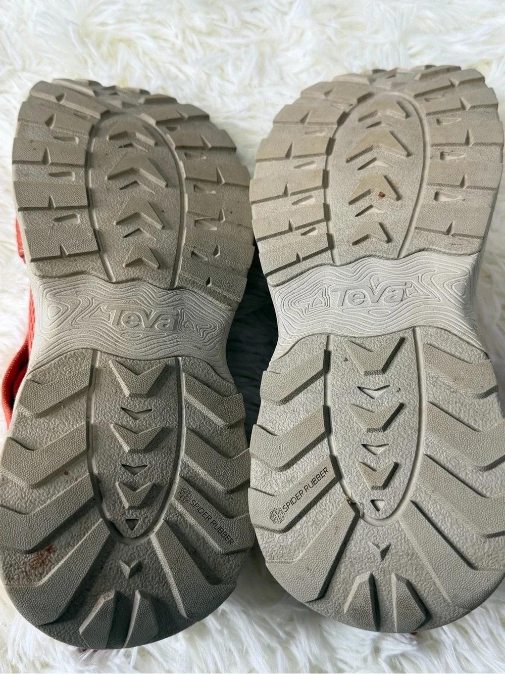Teva Outflow Universal Water Shoes Orange Hinking, Trail, Water shoes, outdoors